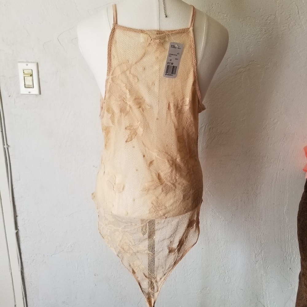 SOLD Forever 21 plus size lace cami bodysuit - Picture 5 of 6